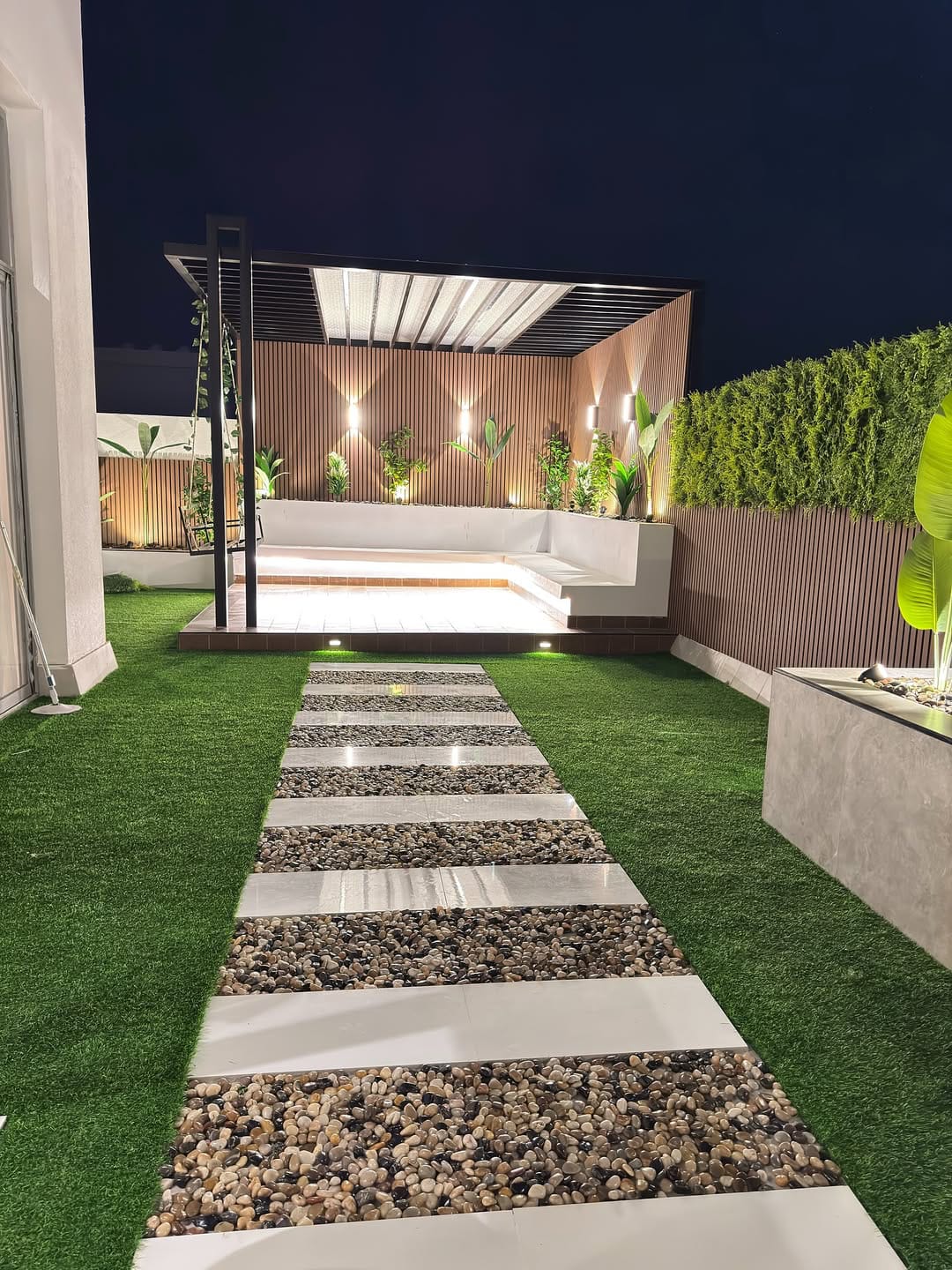 مظلات وجلسات خارجيه